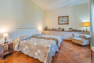 Casa Gege', for up to 5 guests, shared pool, Sorrento center - 1