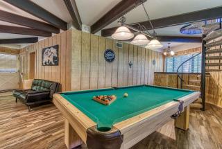 Three Bears Den, Hot Tub, Pool table, Pool Access, 685 FREE tickets each paid day - Gatlinburg - 7