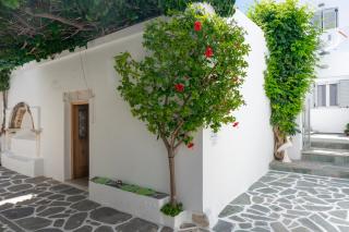Pelican Paros - Parikia - 1