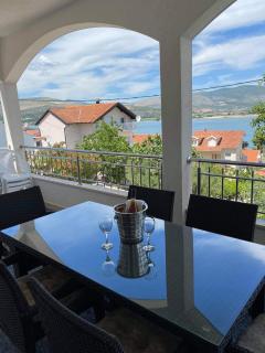 Genesis - Trogir - 0
