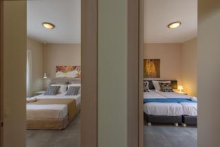 Thetis Beach Suites - Kokkinos Pirgos - 8