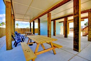 The Beach House AVEH519 - 5