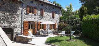 CHARMANTE MAISON A LA CAMPAGNE AU COEUR DES PREMIERS VOLCANS - Mézères - 0