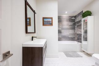 Montreal Styled 2 BR Apartment on St-Denis Street - 2