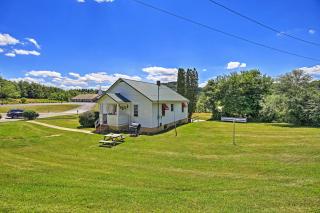 Quaint and Scenic Country Cottage, 3 Mi to New River - 7