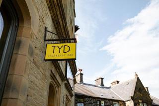 ST MARYS APARTMENT - Modern Apartment in Charming Market Town in the Peak District - Penistone - 8