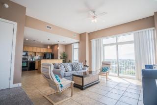 Sea it All Infinity pool ocean views steps from the beach - a perfect romantic getaway - Galveston - 7