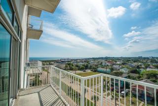 Sea it All Infinity pool ocean views steps from the beach - a perfect romantic getaway - Galveston - 1