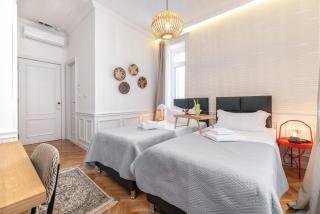 Evala luxury rooms with pool and garden - 5