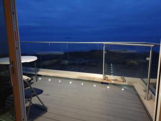 Cellardyke 3-Bed House Sleeps 6 with Sea Terrace - 3