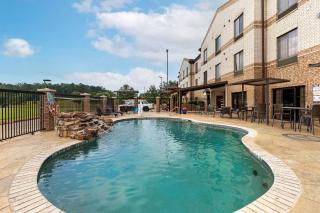 Comfort Suites Marshall - 7