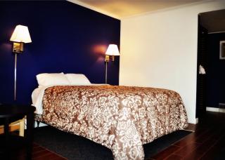 Town House Motel - 3