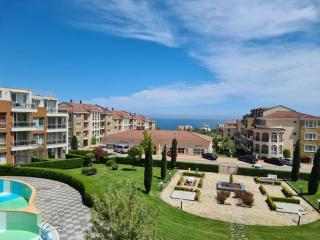 Sunny Island Complex Apartment - 2