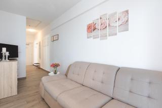 Apartments Ani - Dramalj - 1