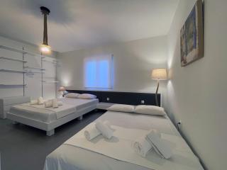 Faskomilo Naousa Paros - Naousa - 1
