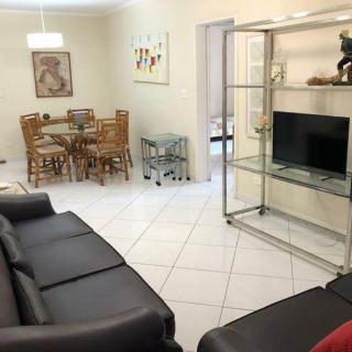 Apartamento na Praia de Pitangueiras-Guarujá à 50mt da praia e comércio perto - 0