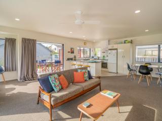 Sunlight Bach - Whitianga Holiday Home - 9