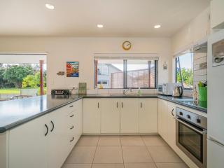 Sunlight Bach - Whitianga Holiday Home - Whitianga - 4