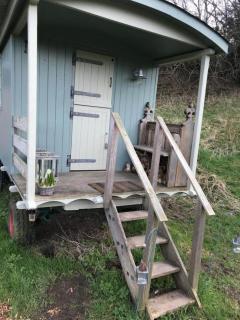 Charming Shepherds Hut with Wood Fired Hot Tub - Charlton Musgrove - 5