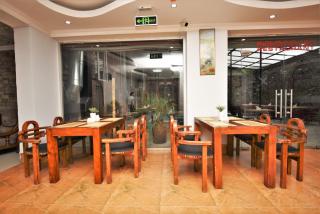 Kazbegi Hotel Batumi - 2
