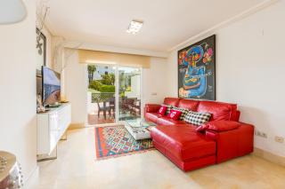 2 Bedroom with pool in the heart of Puerto Banus - Marbella - 6
