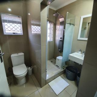 Durban Overport Halaal Accommodation 3V "No Alcohol, Strictly Halaal, No Parties, No Noise, Luxury Apartment, Self Catering "300m from Musjid Al Hilaal" - Durban - 9