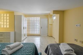 RED Large family apartment, three floors, 10 guests - Adeje - 3