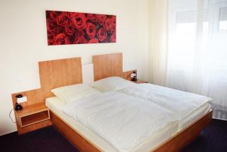 Hotel Meuser - Wiesbaden - 4