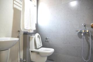 Srivar Hotels - Guruvāyūr - 3