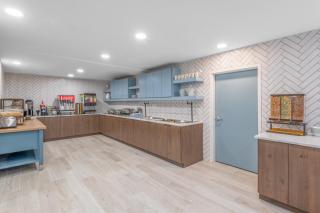 Staybridge Suites Phoenix Glendale Sports Dist by IHG - 1