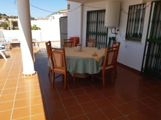 Magnífico apartamento con terraza 100 metros, vistas al mar y a 3 min de la playa andando - Benalmádena - 1