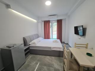Rest Hour Hotel - Ksamil - 5