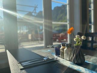 Brygga Restaurant and Rooms - Å - 2