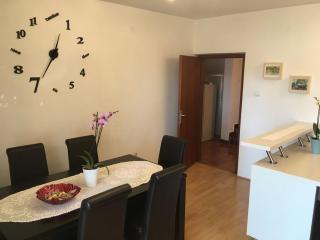 Kate's Home Tisno - 2