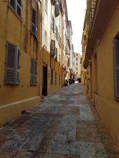 VIEILLE VILLE D AJACCIO de 1 a 4 PERs A 300M DU PORT ET A 15 MN DE LAEROPORT PROCHES DE PLUS BELLES PLAGES ET TTES COMMODITES A PROXIMITE - Ajaccio - 5