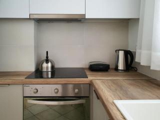 Moscha Studios - Batsi - 6