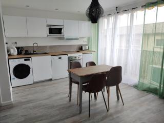 Appartement climatisé avec balcon,wifi, proche remparts - Avignon - 4