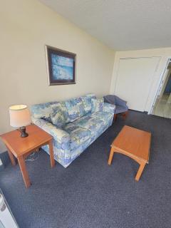 Direct Ocean Front 1 Bedroom 2 Bathrooms Boardwalk Resort Unit 539 Sleeps 8 - Myrtle Beach - 9