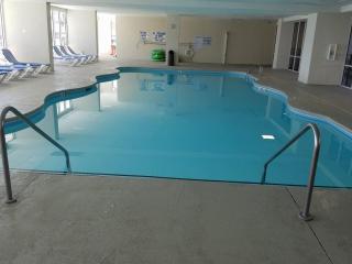 Direct Ocean Front 1 Bedroom 2 Bathrooms Boardwalk Resort Unit 539 Sleeps 8 - Myrtle Beach - 4