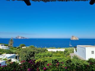 Villa in Panarea with an amazing view - 9