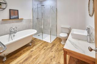 Burnsyde Beach House - With Sea Views - 1