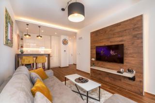 Accordion Apartment - Bar - 7