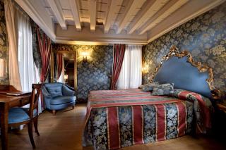 Suites Torre Dell'Orologio - Venice - 8