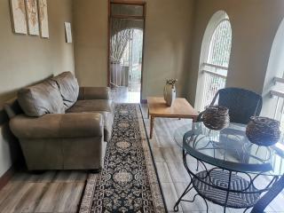 Harties Family 1 x En-Suite Room - 5 Sleeper - 2