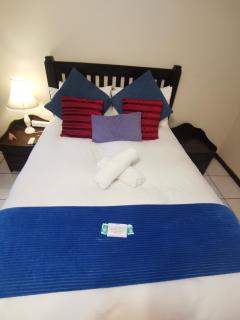 Harties Double Bed studio - Kitchenette Hartbeespoort dam - 6