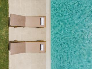 Makris Luxury Rooms - 8