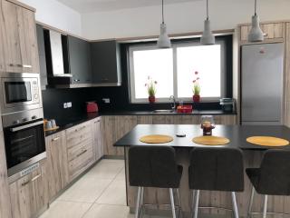 Penthouse in Marsaxlokk with panoramic views: 3 bedrooms, 2 baths - 7
