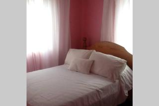 Spacious Apartment in Quiet Neighborhood nr Airport and Beach - 5