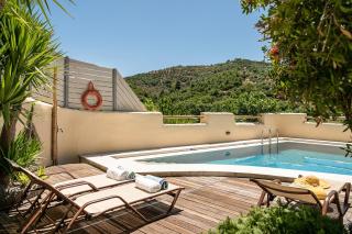 Verekinthos Villas - Pool, Hot Tub, BBQ, Kids Playground, Stunning Mountain Views - 3