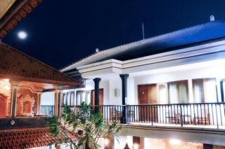 Agus Beach Inn - Kuta - 0